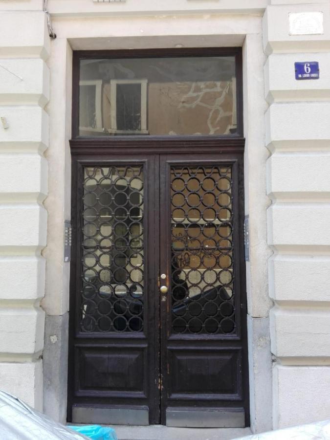 Elegante Appartamento Vicino Alla Stazione - Gold Terst Exteriér fotografie