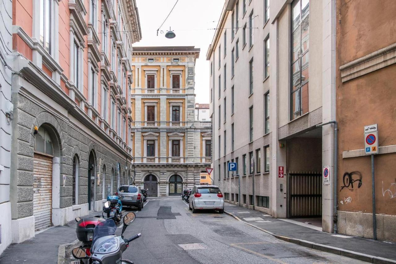 Elegante Appartamento Vicino Alla Stazione - Gold Terst Exteriér fotografie